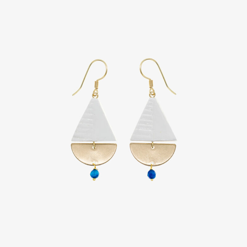 Sailing boat