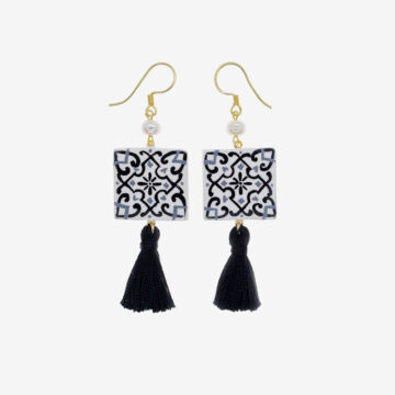 Black Tassels Majolica