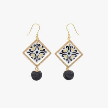 Black & golden rhombus majolica