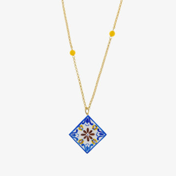 Necklace with blue majolica