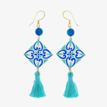 Tiffany majolica with tassels