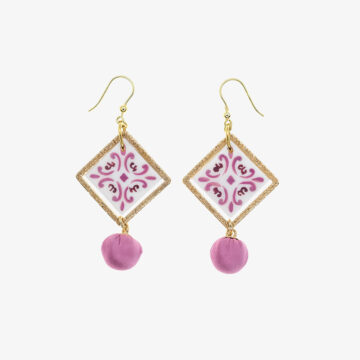 Pink golden rhombus majolica