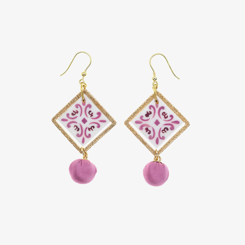 Pink golden rhombus majolica